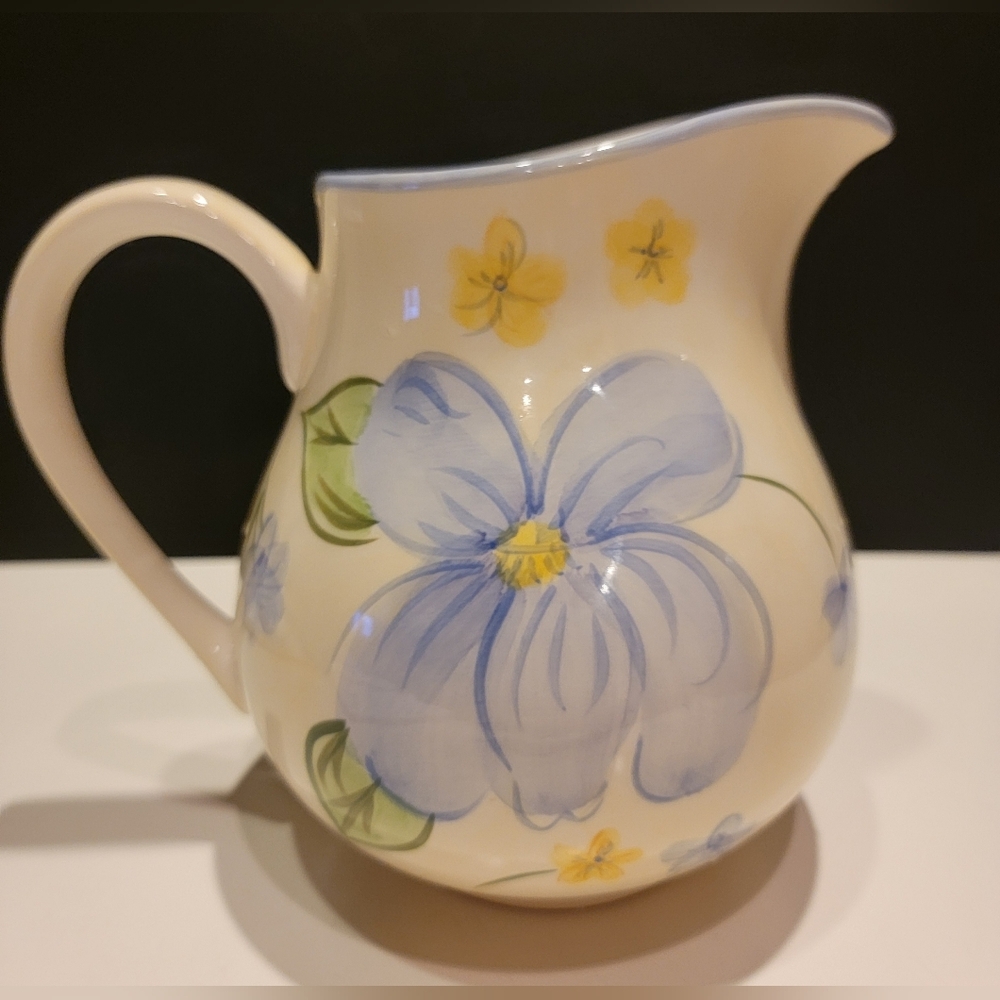 April Cornell Beautifull Yellow w/ Blue Flowers Stoneware 7" 48 Oz Pitcher 2001